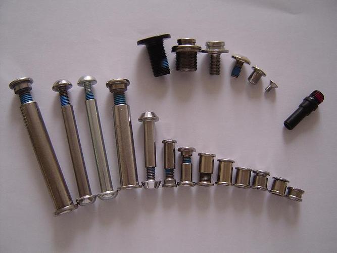 机械及行业设备 不锈钢 产品介绍   产品名称: 塞打螺丝